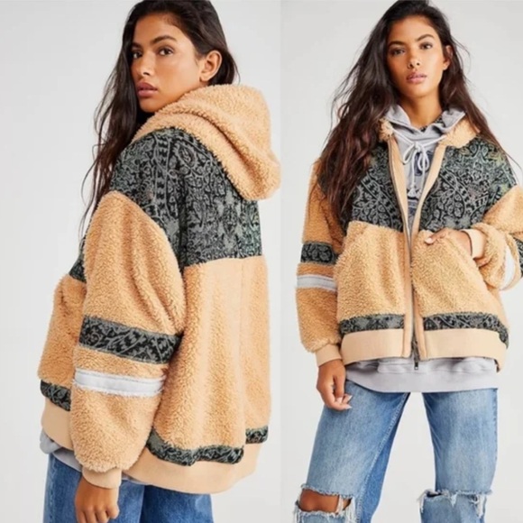Free People Jackets & Blazers - NWOT Free People Petra Cardi Jacket Hooded Faux Fur Print Jacquard SIZE XS